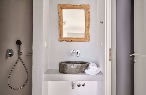 Mykonos Hotel | Eco-Friendly Casa Tagoo Mykonos with Pool & Breakfast
