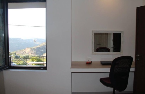 Petrokefalo House | CASA TALI VILLA - Modern Villa with Pool Awaits You