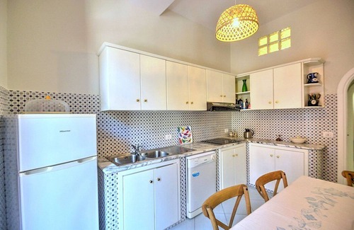 Positano Apartment | Casa Tarallo: Bright Apartment in Positano with Free Wi-Fi