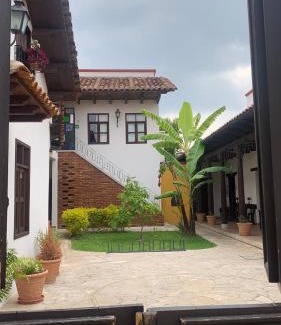 Del Cerrillo House | Discover Casa Tequio: Spa Retreat with Hot Tub & Kitchen