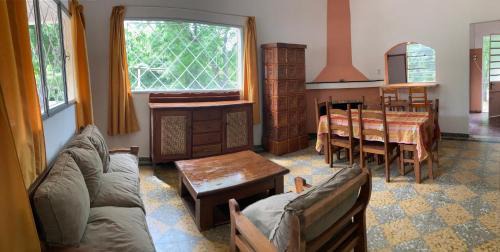 La Tuna House | Oceanfront Casa Tejas - Guest Rated 10/10 with Hot Tub