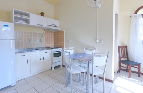 Morro das Pedras Hotel | Budget-Friendly Casa Temporada with Family Amenities