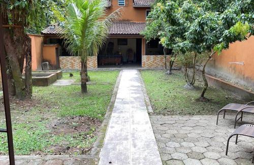 Guarau House | Welcoming Casa Temporada no Guarau Peruibe: Pet-Friendly Retreat
