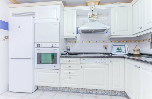 Ajuy House | Oceanfront Casa Teresita: Beachside Getaway with Wi-Fi