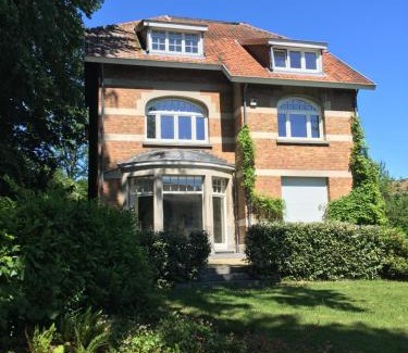 Sint-Pieters-Woluwe House | Discover Casa Terlinden: Family-Friendly with Top Ratings