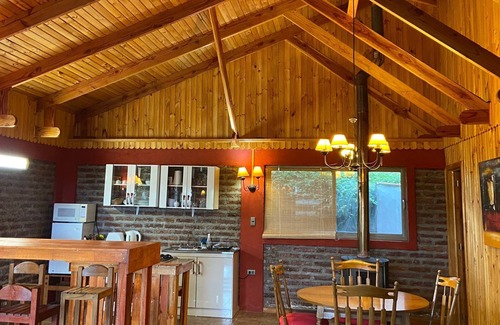 Chillan Viejo House | Cozy Casa Tetelhue Cabin with Pool and Spa for 4 Guests