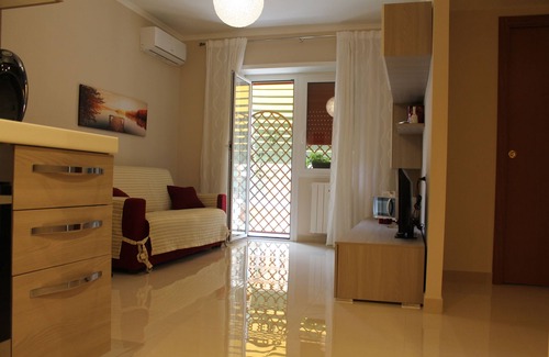 Quartiere XI Portuense Apartment | Top-Rated Casa Tevere Apartment in Rome's Trastevere Area