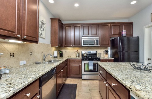 Georgetown House | Pet-Friendly Casa Theodore: 10/10 Rated with Pool & Spa