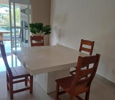 Aguas de Lindoia House | Family-Friendly Retreat at Casa Thermas Águas de Lindóia
