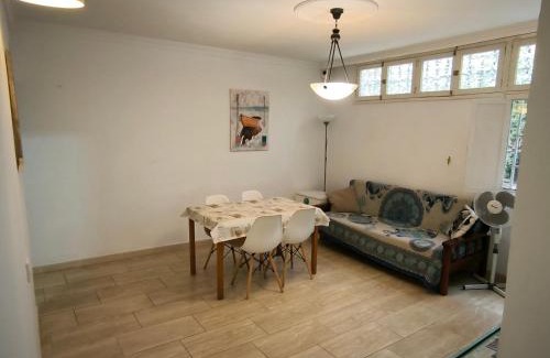 Las Palmas de Gran Canaria Apartment | Pet-Friendly Casa Tinko: Guest Rated 10/10 Experience