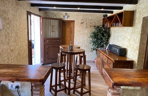 Sotillo de las Palomas House | Inviting Casa Tijeras I: Pet-Friendly with Spa & Breakfast
