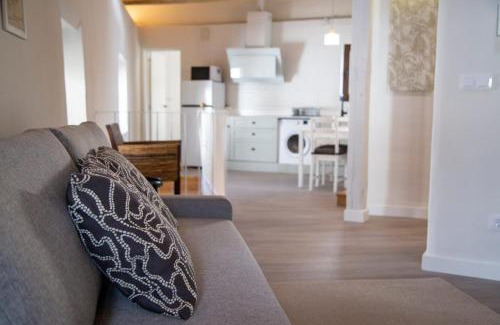 Hervas House | Casa Tia Regina: Pet-Friendly Retreat with Top Ratings