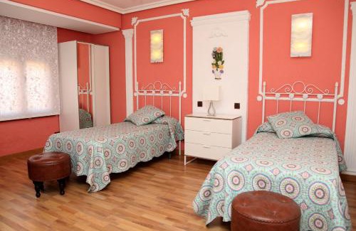 Arenas de San Pedro Apartment | Pet-Friendly Retreat at Casa Tiburcio - 8.6/10 Rating!