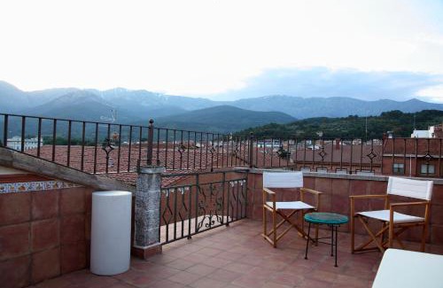 Arenas de San Pedro Apartment | Pet-Friendly Retreat at Casa Tiburcio - 8.6/10 Rating!
