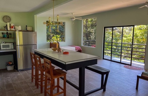 Pavones House | Casa Tierra Media - Oceanview Jungle Getaway with WiFi & AC