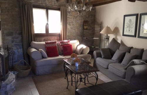 San Roman de Cameros House | Discover Casa Tio Conejo: Pet-Friendly Retreat with Pool