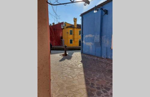 Burano Apartment | Experience Burano: Child-Friendly Casa Tipica Awaits You