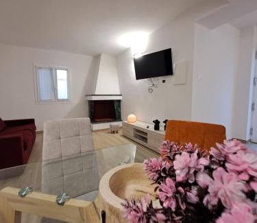 Botrugno Apartment | Casa Tizy: Family-Friendly Retreat with Perfect Guest Ratings