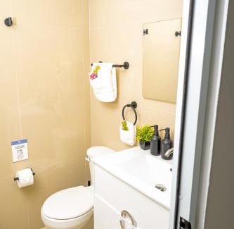 Levittown House | Casa Toñita