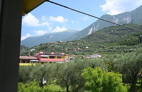 Malcesine Condo | Top-Rated Apartment Blue House Tonelli in Malcesine
