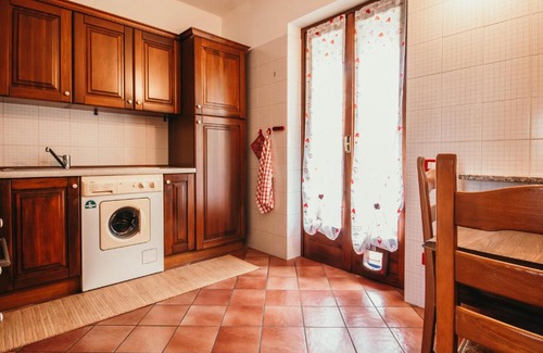 Nebbiuno House | Charming Casa Torelù: Guest Rated 9.8 with Lakeside Fun