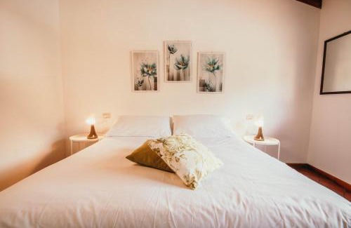 Nebbiuno House | Charming Casa Torelù: Guest Rated 9.8 with Lakeside Fun