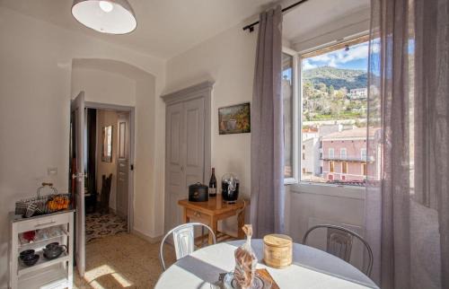 Omessa Apartment | Family-Friendly Comfort at Casa Torra - Rated 9.2/10!