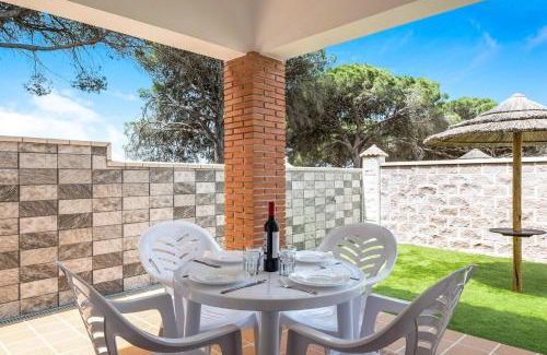 Los Canos de Meca House | Casa Torre De Meca: Family-Friendly Retreat with Pool