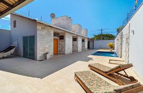 Pirenopolis House | Inviting Casa Torre de Pedra with Ocean View & Pool