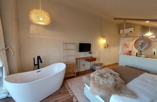 Fatima House | Top-Rated Casa Tosca: Family-Friendly with Breakfast Included