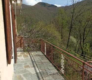 Ponna House | Discover Casa tra i Laghi: Family-Friendly Retreat Awaits!