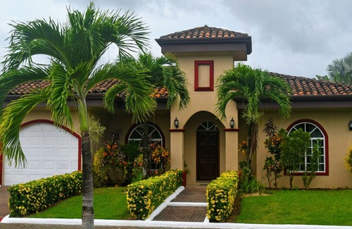 Bejuco House | Tranquil Escape at Casa Tranquilidad with Private Pool