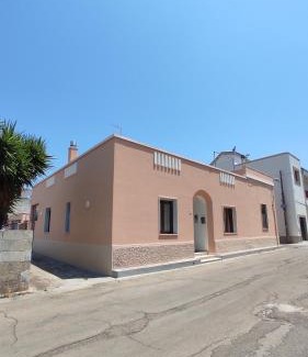 Tiggiano Apartment | Exceptional CASA TRIFO: Breakfast Included & Family-Friendly