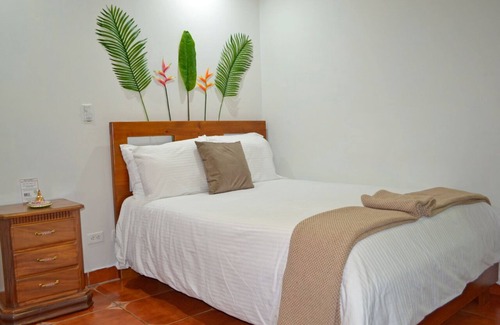 San Joaquin de Flores Hotel | Ocean View Retreat at Casa Tropical: Rated 9.2/10 by Guests