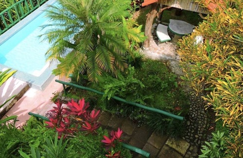 Valle Pura Vida House | Discover Casa Tropical: Gardens & Wildlife at Manuel Antonio