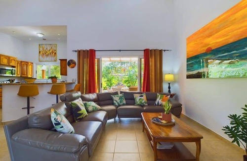 Brasilito House | Beautiful 3 BR Estate with Pool, Steps to Beach & Town