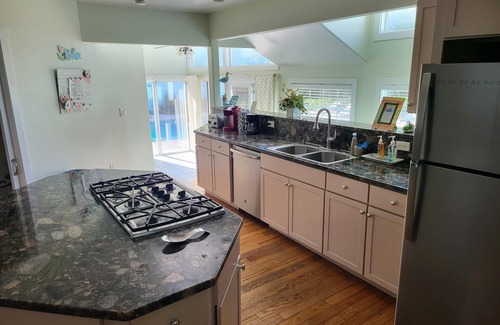 Apopka House | CASA TROPICAL: Guest Rated 9.6 with Pool & Spa Amenities