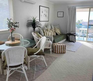 Sapphire Beach Apartment | Romantic Casa Tropicana - Oceanfront Couples Retreat Awaits