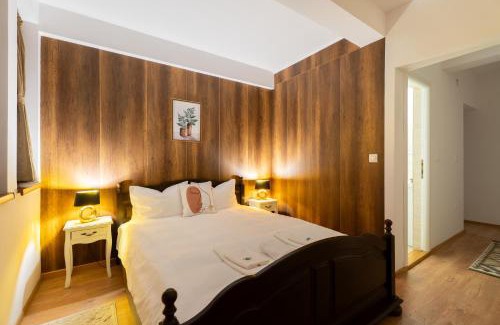 Sfantu Gheorghe Apartment | Casa TT House