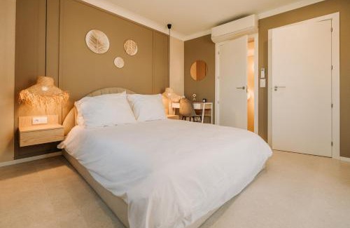 Platja de l'Arenal House | Idyllic Casa Tucan: Beachside Haven with Ocean View Pool