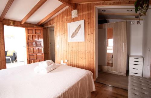 Los Realejos House | Relax at Casa Tulipanes & Spa with Oceanfront Amenities