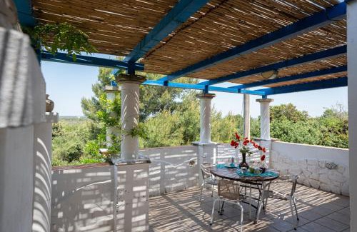 Torre Colimena House | Casa Tulipano: Family-Friendly Retreat 200m from Torre Colimena