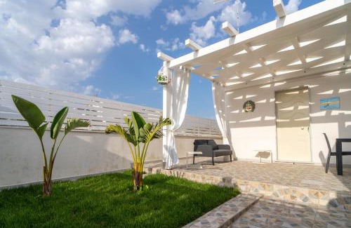 Granelli Apartment | Discover Casa Tuminello Granelli: Oceanfront Family Retreat