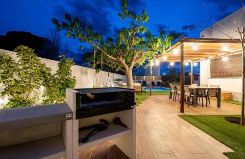 Deltebre House | Experience Casa Turón: Pet-Friendly Oceanfront Retreat
