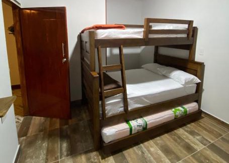 Libano House | Budget-Friendly Casa Turistica JB: Pet & Child Friendly