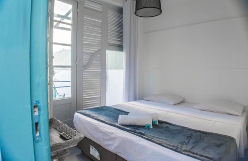Zona Sul Hotel | Budget-Friendly Casa Tuxi with Pool and Breakfast Options