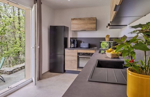 Barbaggio Apartment | Charming Casa U Castagnettu: Vineyard Retreat with Kitchen