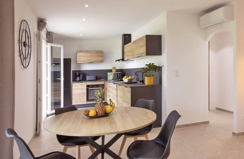 Barbaggio Apartment | Charming Casa U Castagnettu: Vineyard Retreat with Kitchen