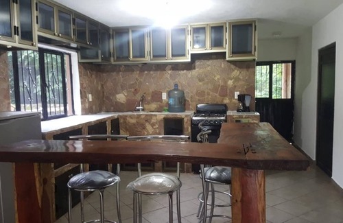 La Laguna House | Scenic Casa with Lake View and Kitchen Near Sierra