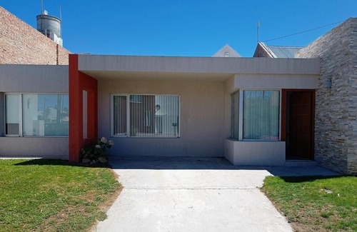 Playa Union House | Pet-Friendly Retreat at Casa Unión: Rated 10/10 by Guests
